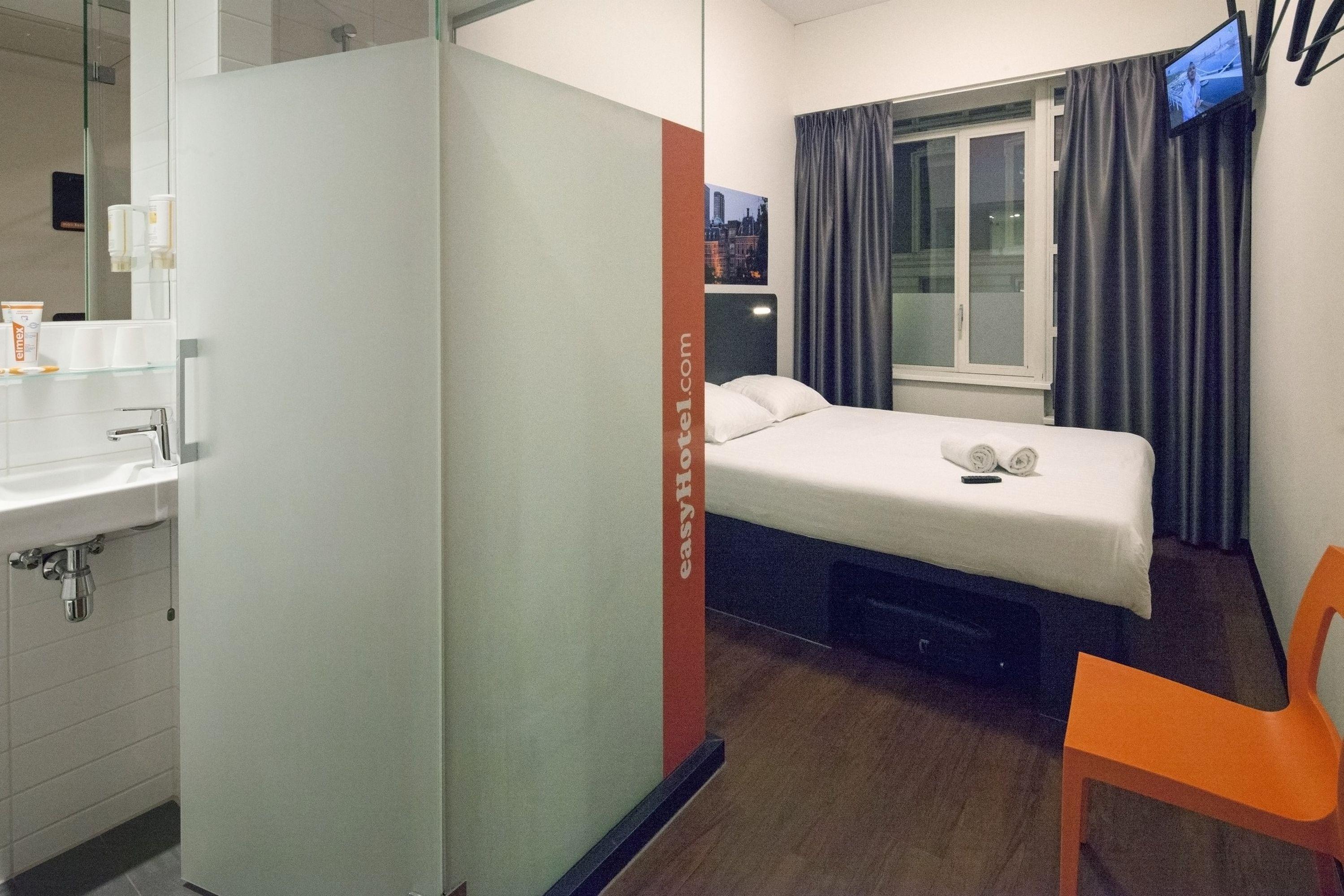 Easyhotel Centre 2*