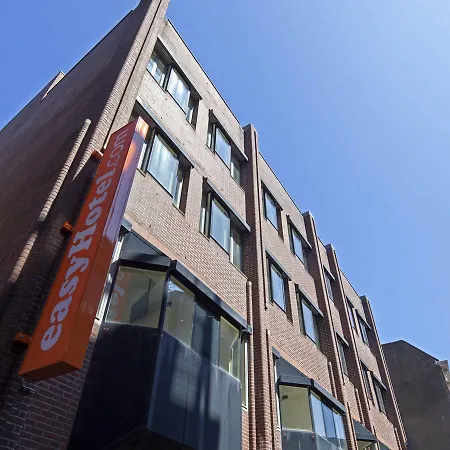 Easyhotel Centre Hotel