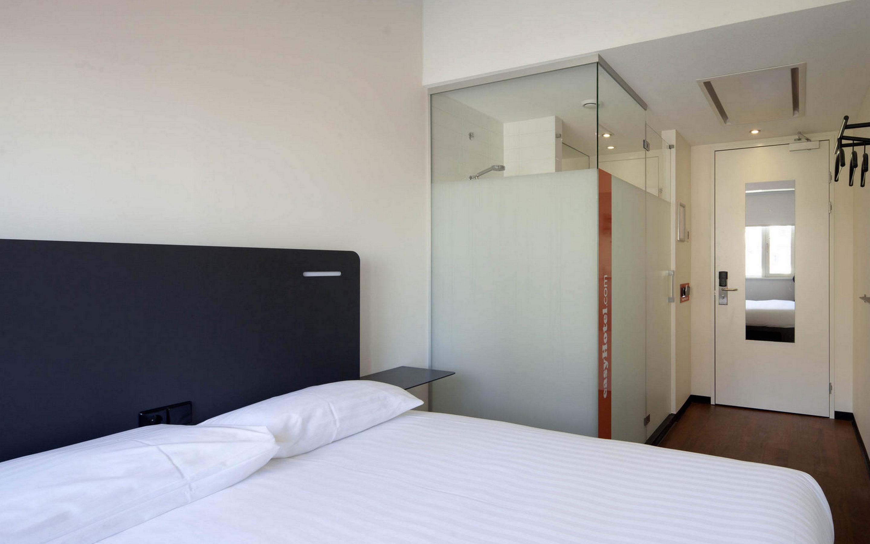 Easyhotel Centre Hotel