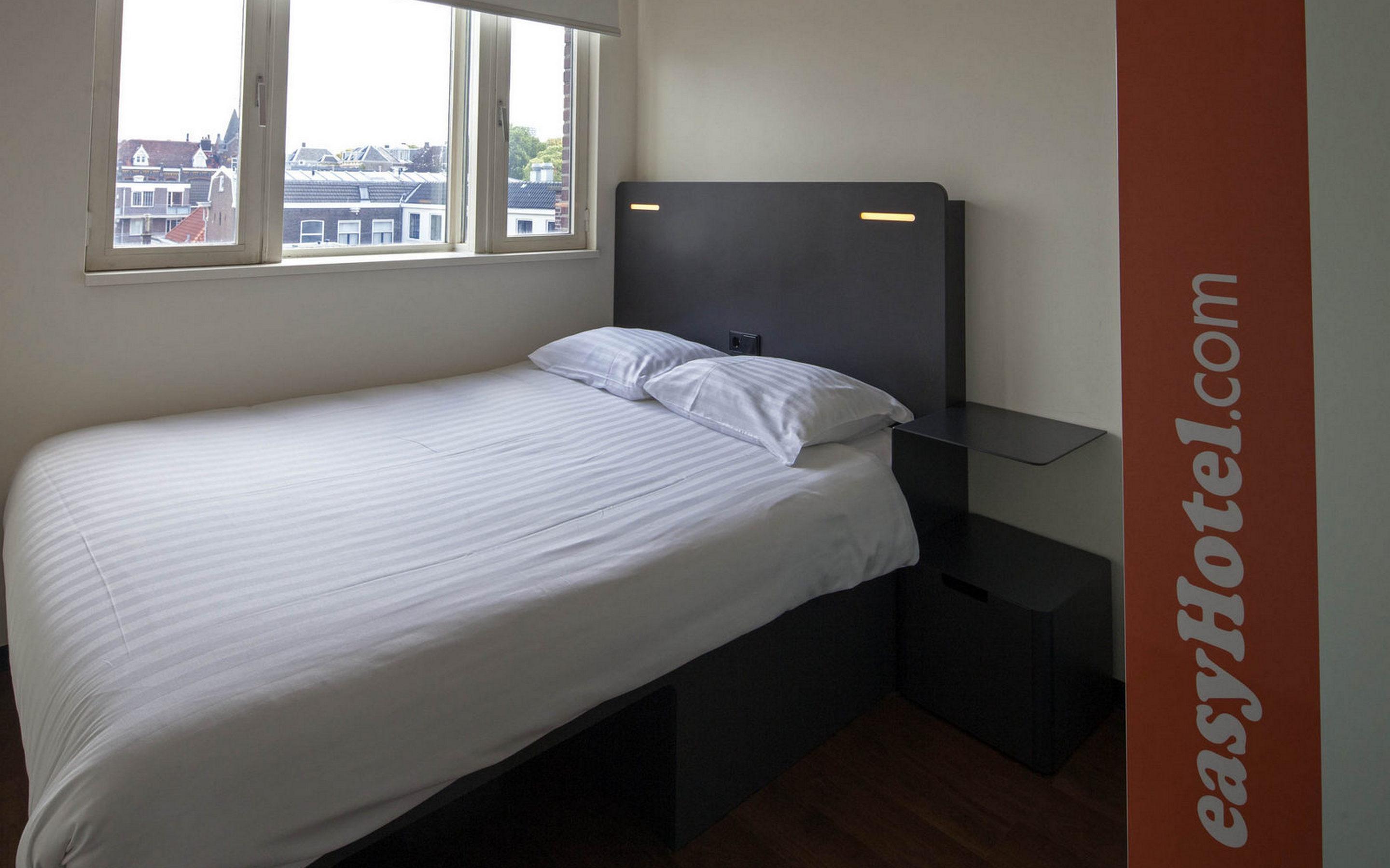 Easyhotel Centre 2*