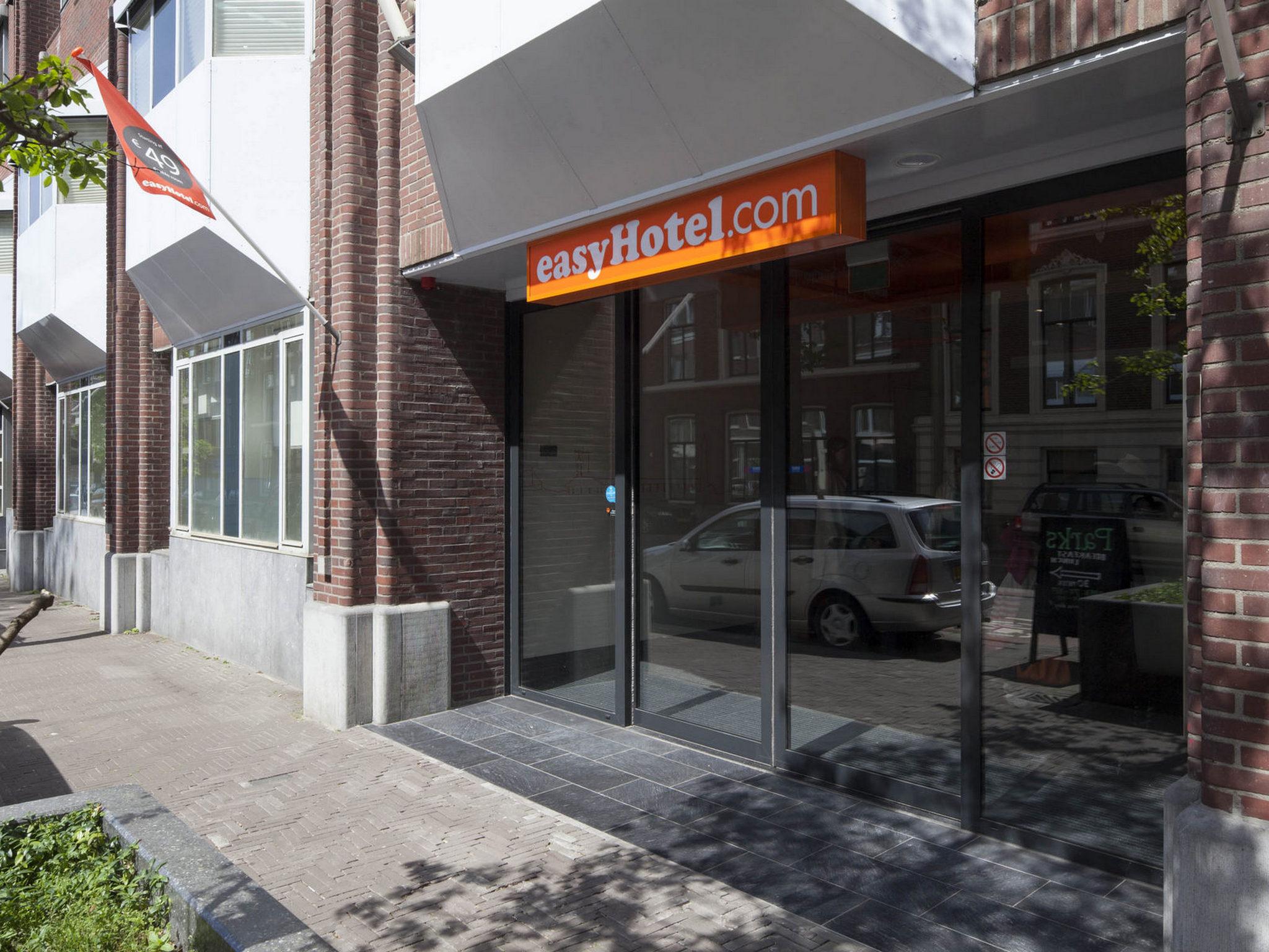 Easyhotel Centre Hotel