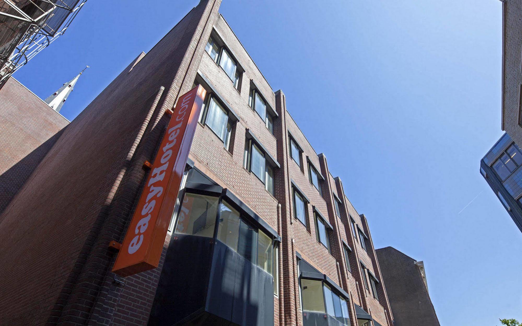 Easyhotel Centre 2* The Hague